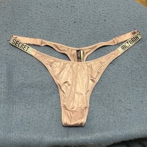 New Victoria’s Secret shine thong XL